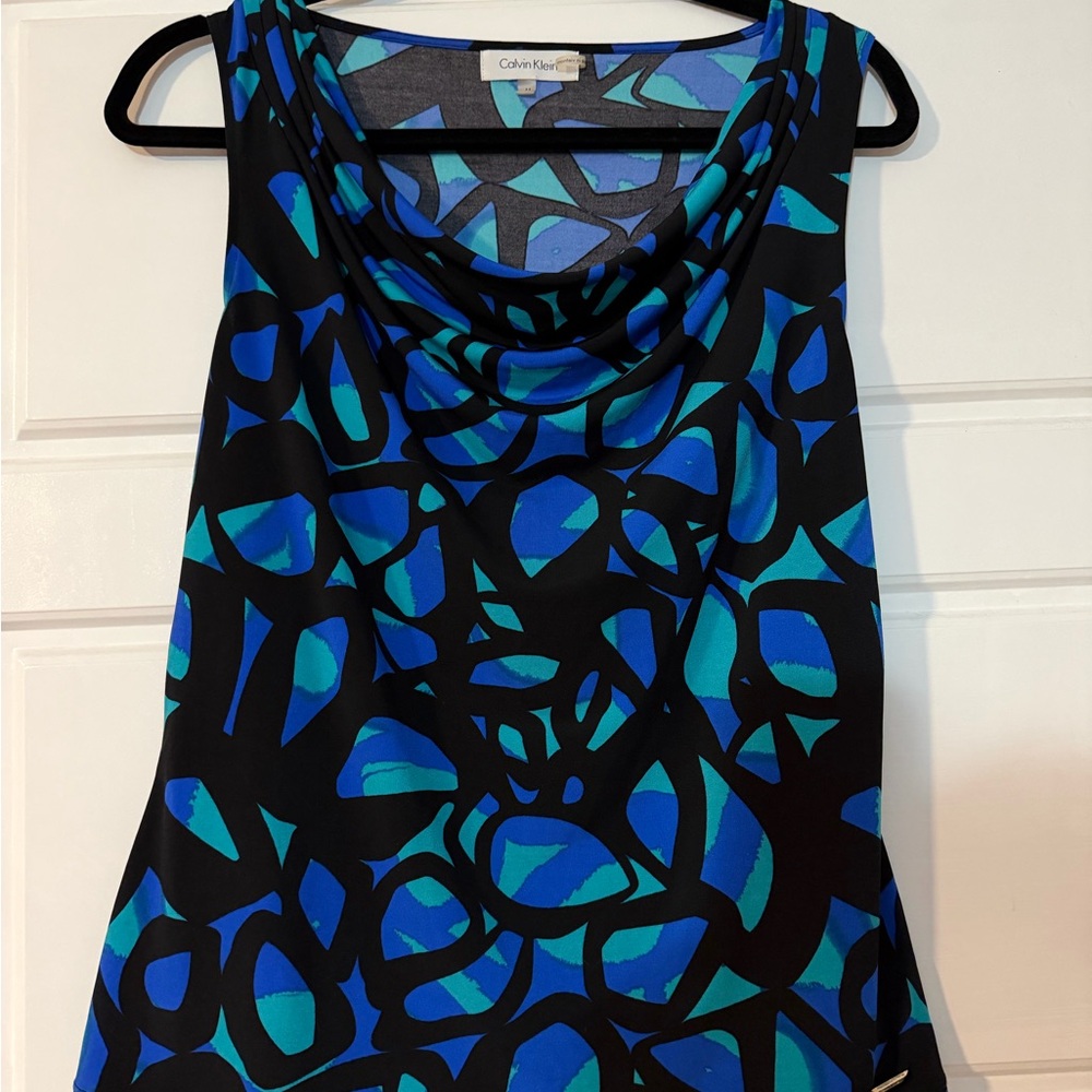Calvin Klein Women's Blue and Teal Abstract Tank Top
